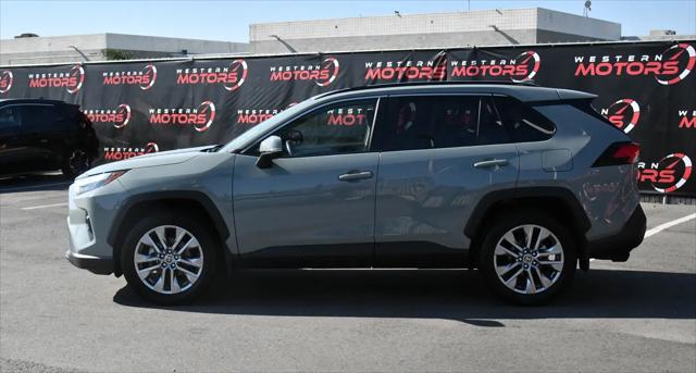 2023 Toyota RAV4 XLE Premium