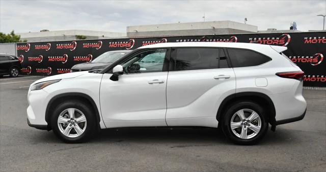 2022 Toyota Highlander LE
