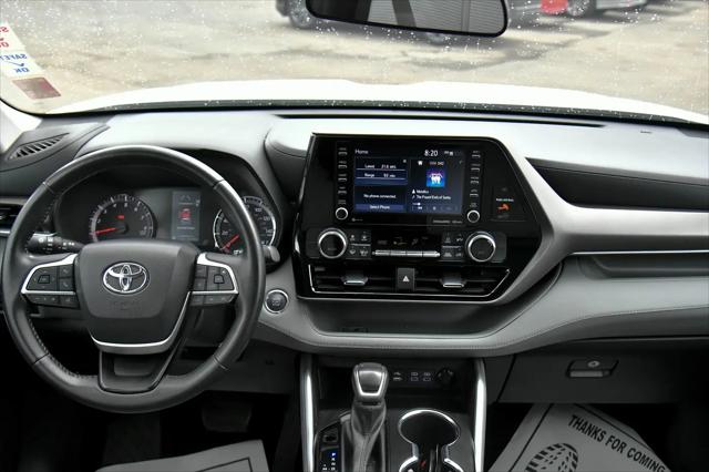 2022 Toyota Highlander LE