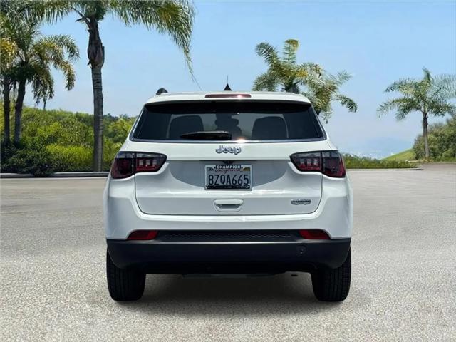 2022 Jeep Compass Latitude FWD