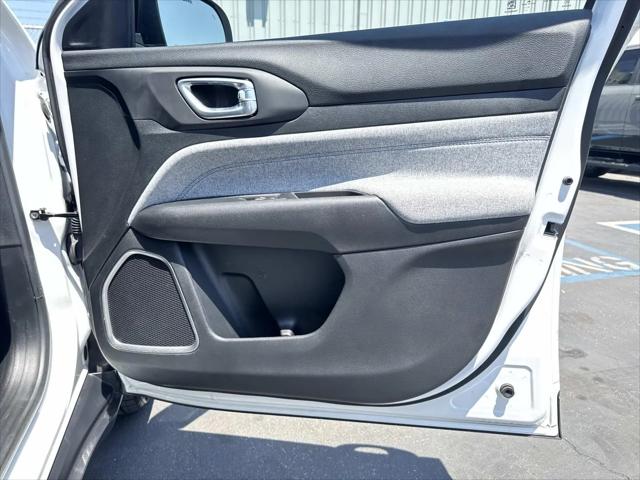 2022 Jeep Compass Latitude FWD