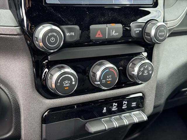 2026 Ram 1500 Tradesman Crew Cab 4x4 5'7" Box