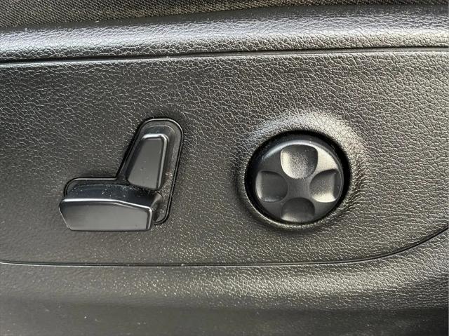 2019 Ram 1500 Big Horn/Lone Star Crew Cab 4x4 5'7" Box