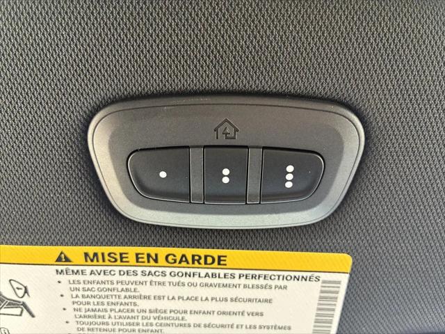 2027 Chrysler Pacifica Select AWD