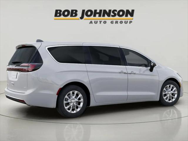 2027 Chrysler Pacifica Select AWD