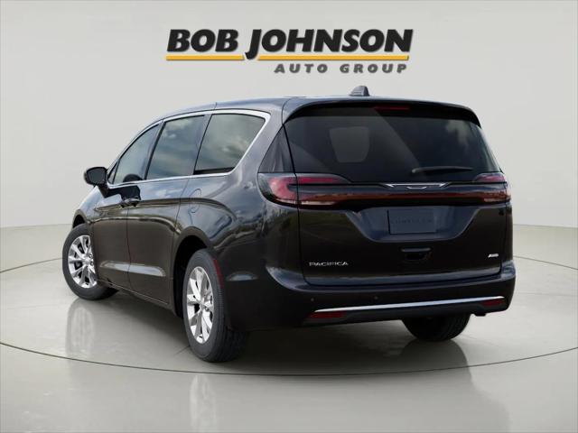 2027 Chrysler Pacifica Select AWD