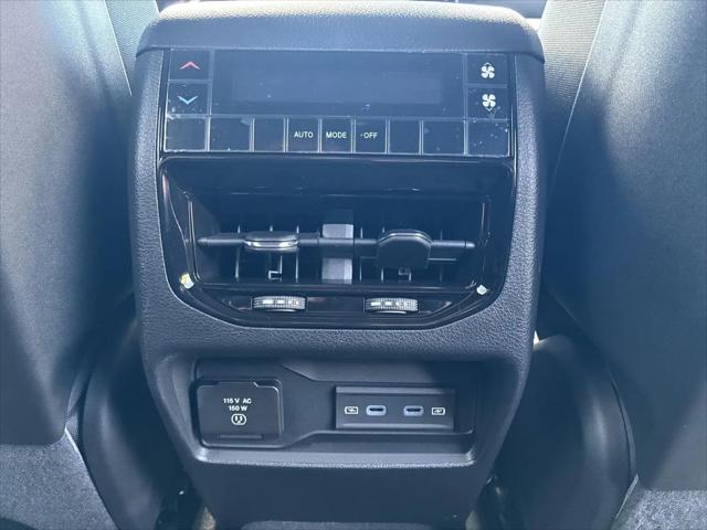 2026 Jeep Grand Cherokee L Altitude 4x4
