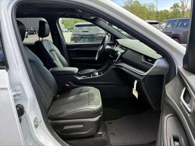 2026 Jeep Grand Cherokee L Altitude 4x4