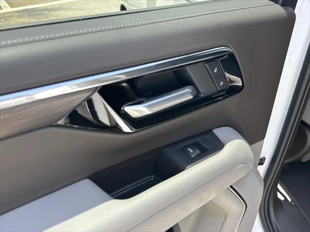 2026 Chevrolet Suburban LS, 4WD