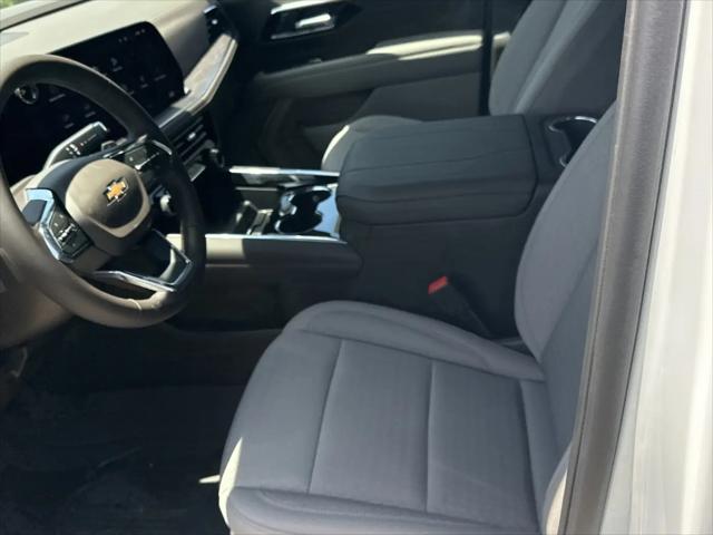 2026 Chevrolet Suburban LS, 4WD