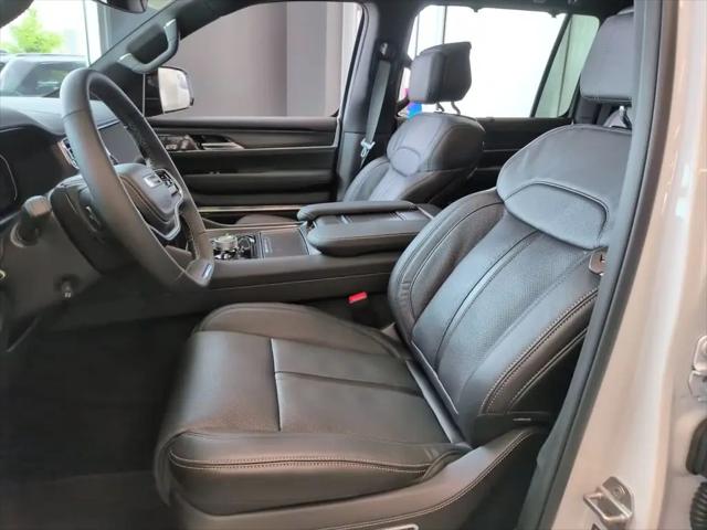 2026 Jeep Grand Wagoneer L Summit Obsidian 4x4