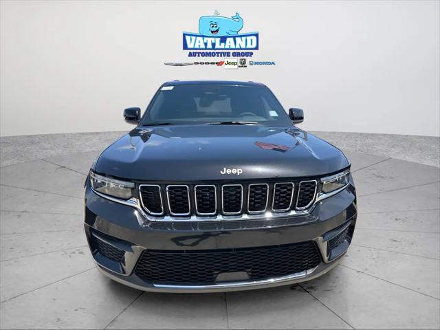 2026 Jeep Grand Cherokee Altitude 4x2