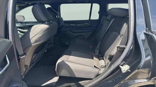 2026 Jeep Grand Cherokee Altitude 4x2
