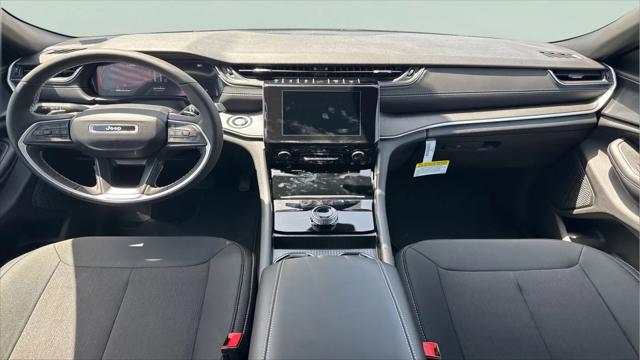 2026 Jeep Grand Cherokee Altitude 4x2