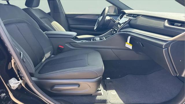 2026 Jeep Grand Cherokee Altitude 4x2