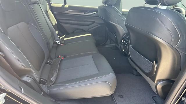 2026 Jeep Grand Cherokee Altitude 4x2