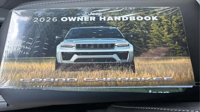 2026 Jeep Grand Cherokee Altitude 4x2
