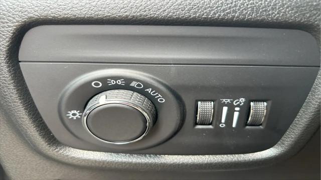2026 Jeep Grand Cherokee Altitude 4x2