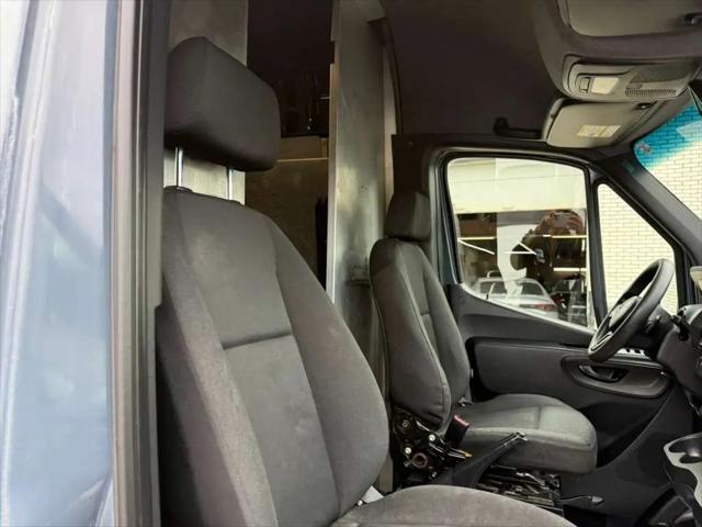 2019 Mercedes-Benz Sprinter 2500 High Roof V6