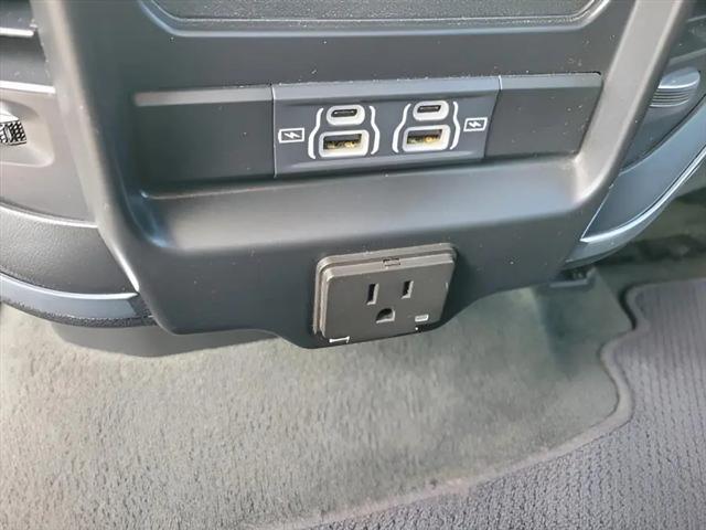2024 Ram 1500 Laramie Crew Cab 4x4 5'7" Box