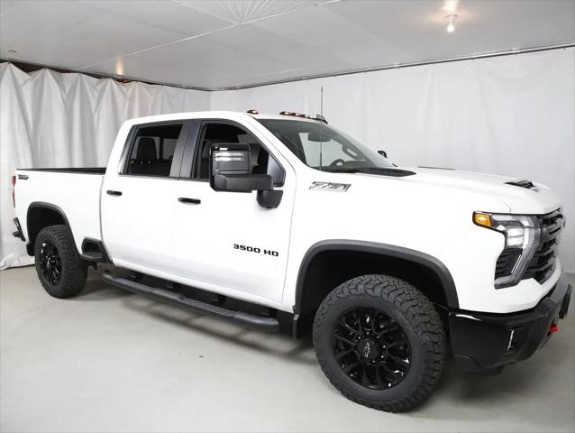 2026 Chevrolet Silverado 3500HD Crew Cab, Standard Bed, LT, 4WD