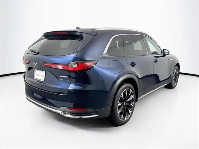 2025 Mazda X-90 Premium Plus Package