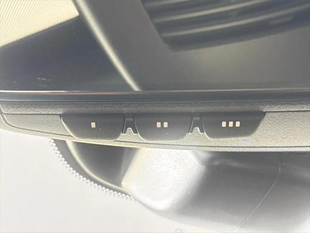 2025 Mazda X-90 Premium Plus Package