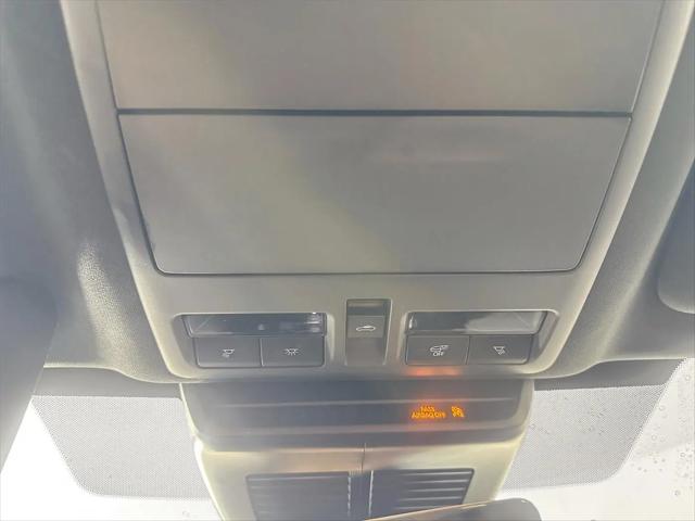 2025 Mazda X-90 Premium Plus Package