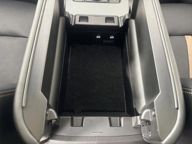 2025 Mazda X-90 Premium Plus Package