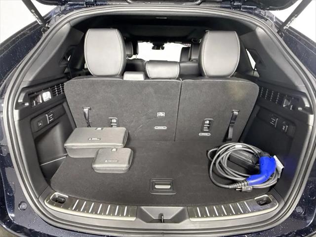 2025 Mazda X-90 Premium Plus Package