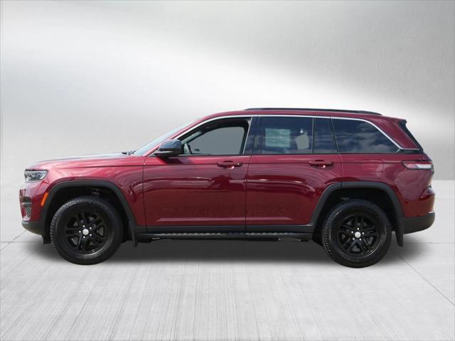 2025 Jeep Grand Cherokee Laredo 4x4