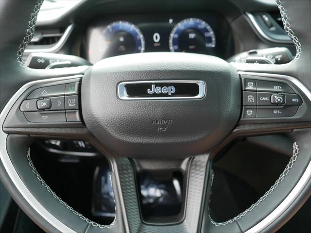 2025 Jeep Grand Cherokee Laredo 4x4