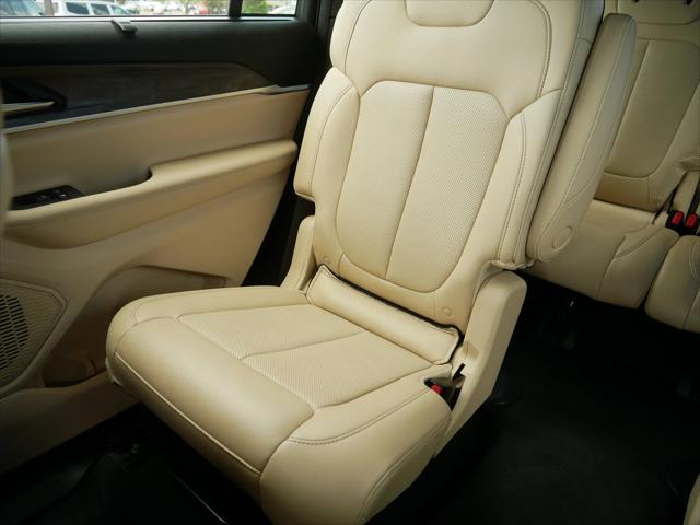 2025 Jeep Grand Cherokee L Limited 4x4