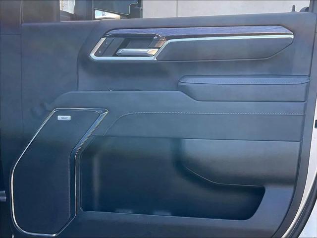 2025 Chevrolet Silverado 2500HD 4WD Crew Cab Standard Bed LTZ