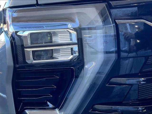 2025 Chevrolet Silverado 2500HD 4WD Crew Cab Standard Bed LTZ