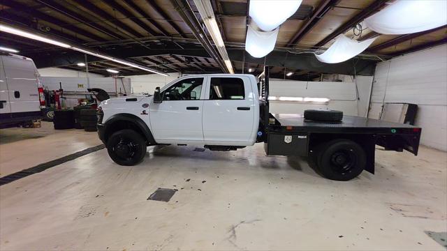 2026 RAM Ram 5500 Chassis Cab RAM 5500 TRADESMAN CHASSIS CREW CAB 4X4 60 CA