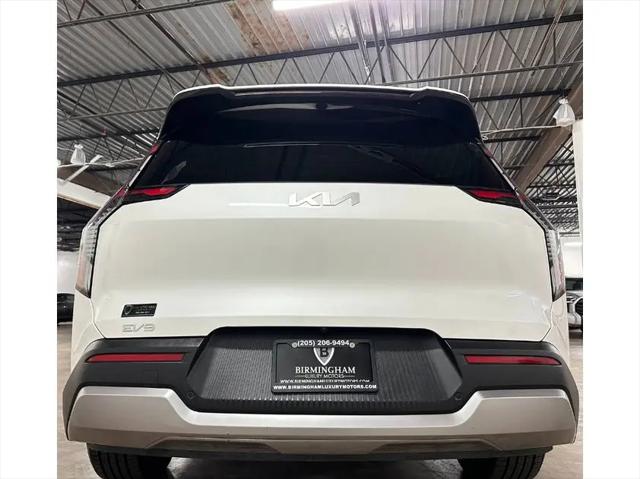 2024 Kia EV9 Light Short Range