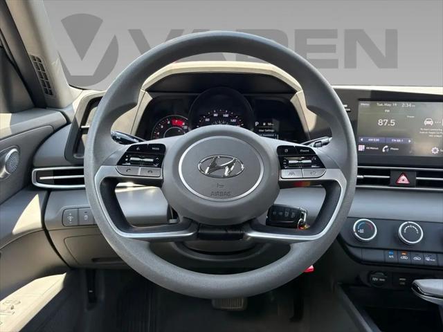 2023 Hyundai Elantra SE