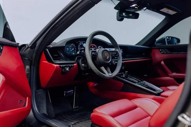 2024 Porsche 911 Carrera GTS