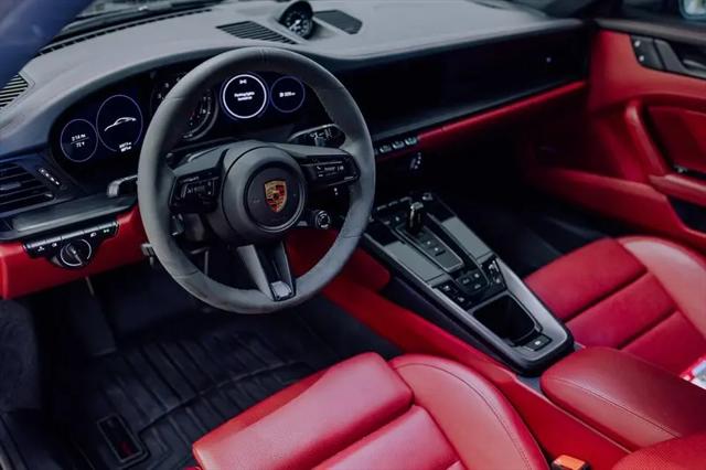 2024 Porsche 911 Carrera GTS