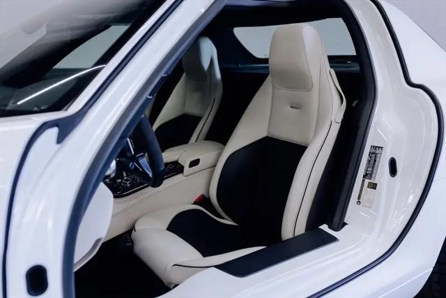 2011 Mercedes-Benz SLS AMG Standard