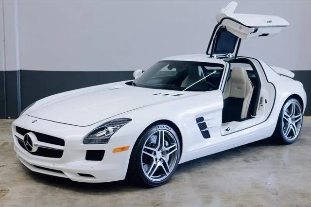2011 Mercedes-Benz SLS AMG Standard