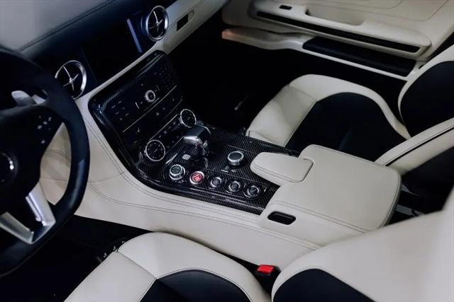 2011 Mercedes-Benz SLS AMG Standard