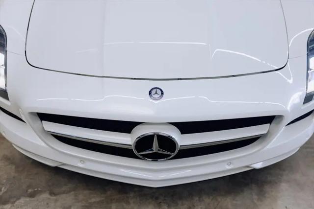 2011 Mercedes-Benz SLS AMG Standard