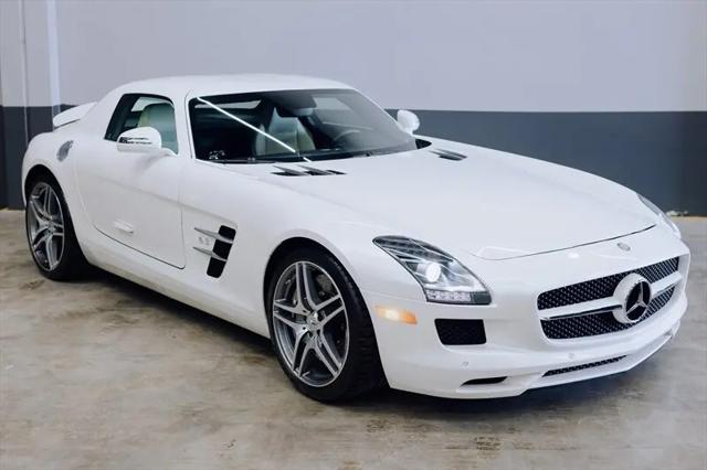 2011 Mercedes-Benz SLS AMG Standard