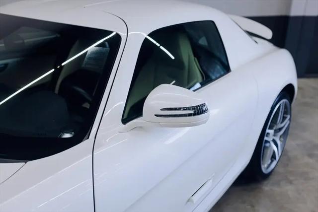 2011 Mercedes-Benz SLS AMG Standard