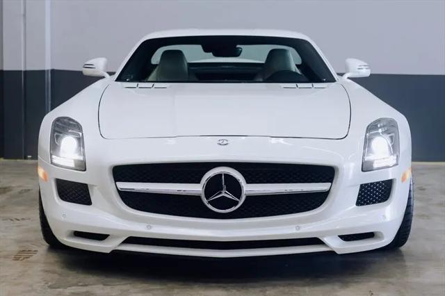 2011 Mercedes-Benz SLS AMG Standard