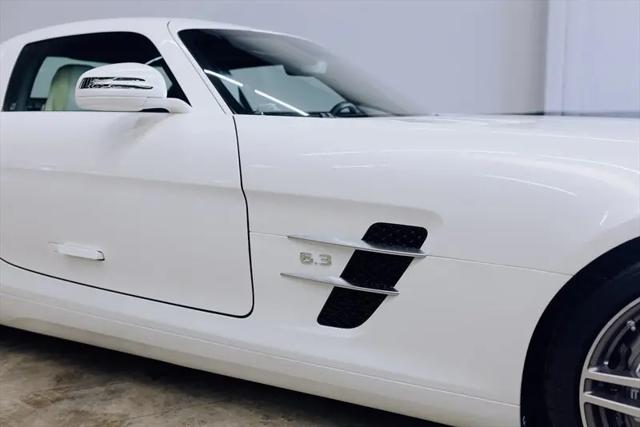 2011 Mercedes-Benz SLS AMG Standard