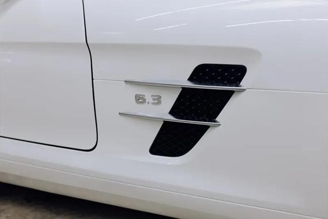 2011 Mercedes-Benz SLS AMG Standard