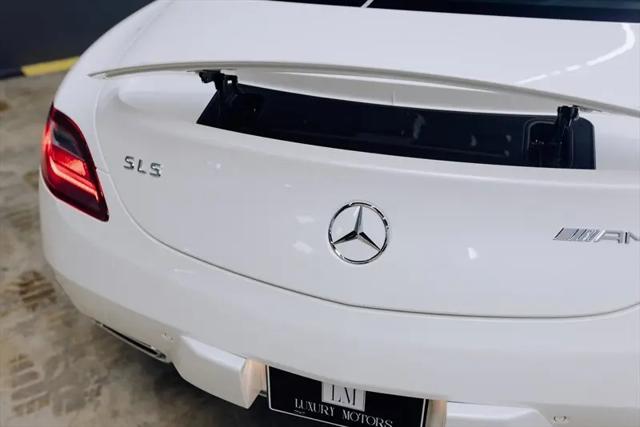 2011 Mercedes-Benz SLS AMG Standard